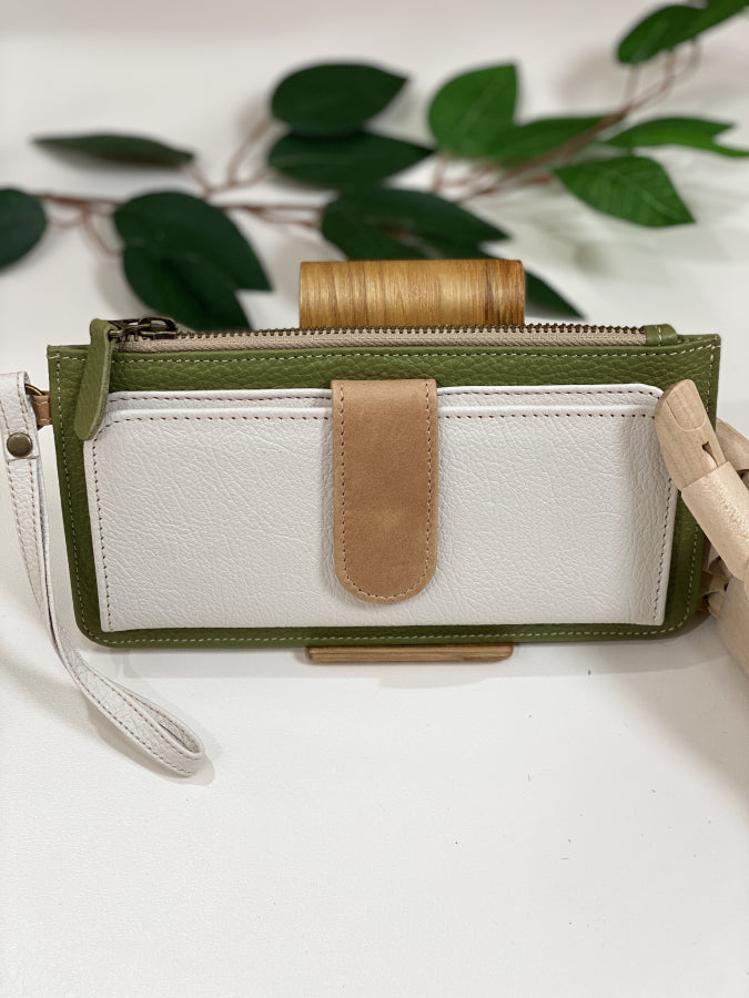 Billetera Alexa Carlotta Cuero Genuino Verde Oliva