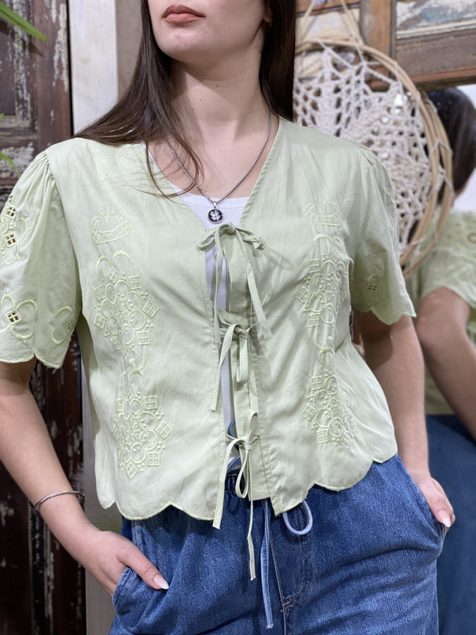 Blusa Amelia de Algodón Bordado con Lazos Frontales y Festón