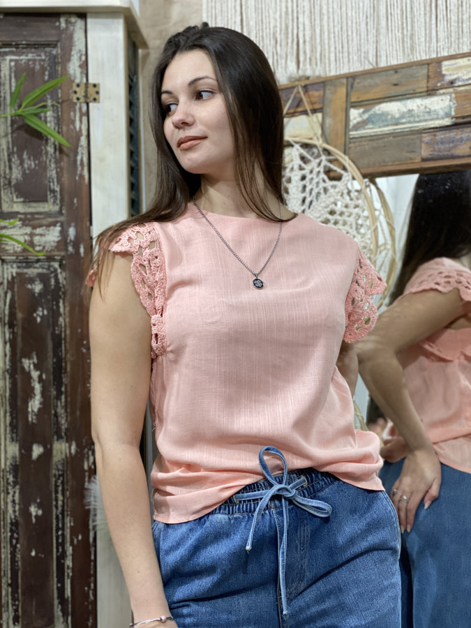 Blusa Carmina de Lino sin Mangas con Encaje Crochet