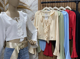 Blusa Cropped Micaela Texturizada con Volantes y Lazo