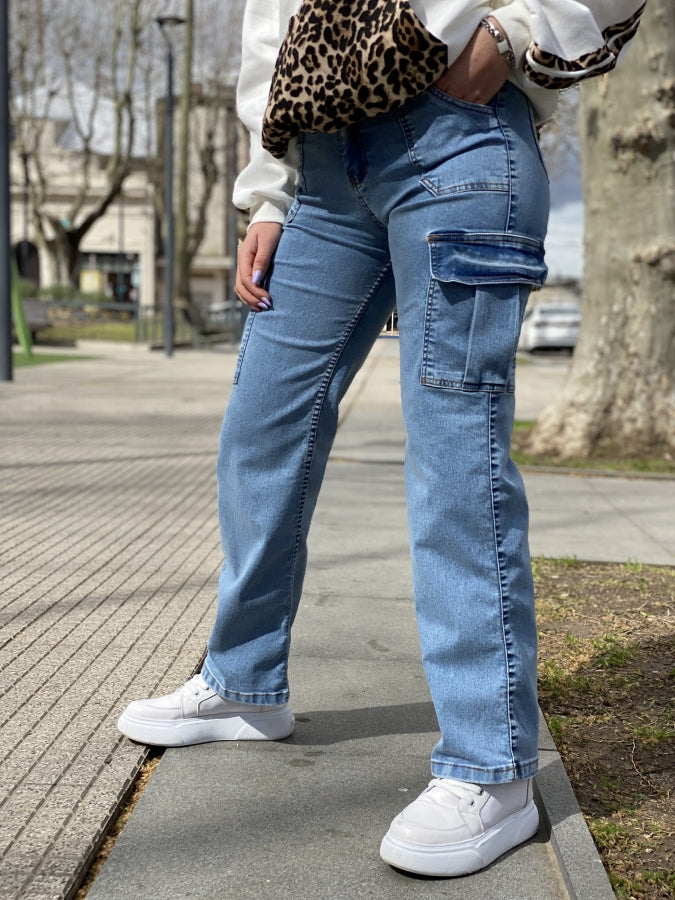 Pantalón Cargo Esmey en Denim Soft Wide Leg