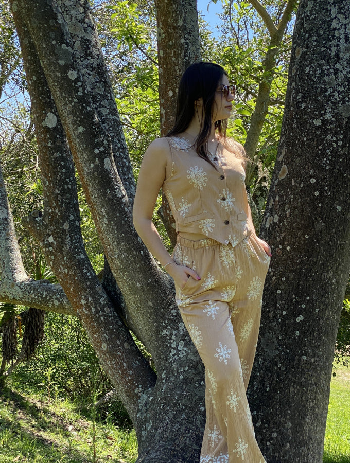 Chaleco Tania con Estampado Geométrico y Corte Sastrero