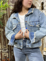 Chaqueta Denim Sammy con Detalles Deshilachados