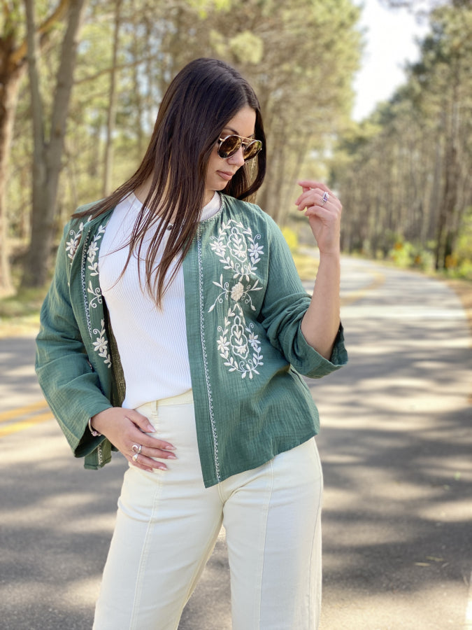 Chaqueta Anabeth en Muselina de Algodón Bordada