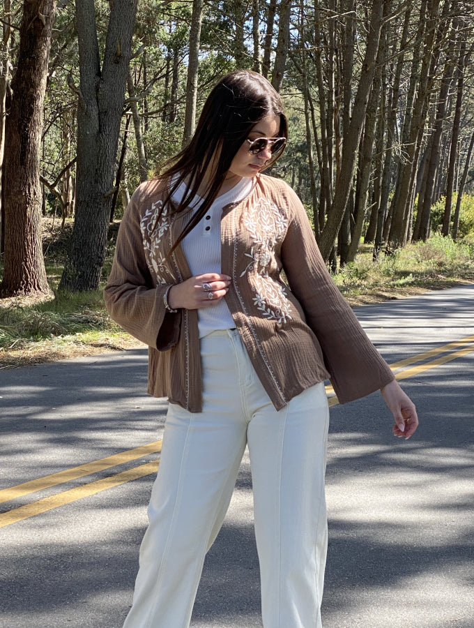 Chaqueta Anabeth en Muselina de Algodón Bordada