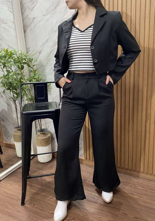 Conjunto Sastrero Freya Americana Cropped y Pantalón Tiro Alto