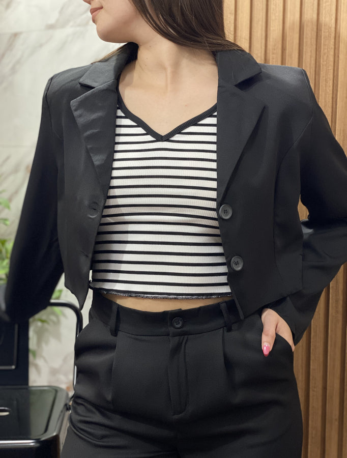 Conjunto Sastrero Freya Americana Cropped y Pantalón Tiro Alto