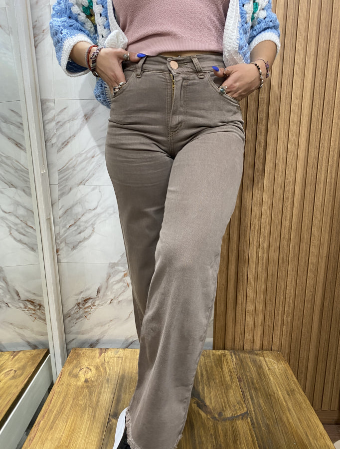 Jean Culotte Mery - Tono Taupe de Corte Amplio