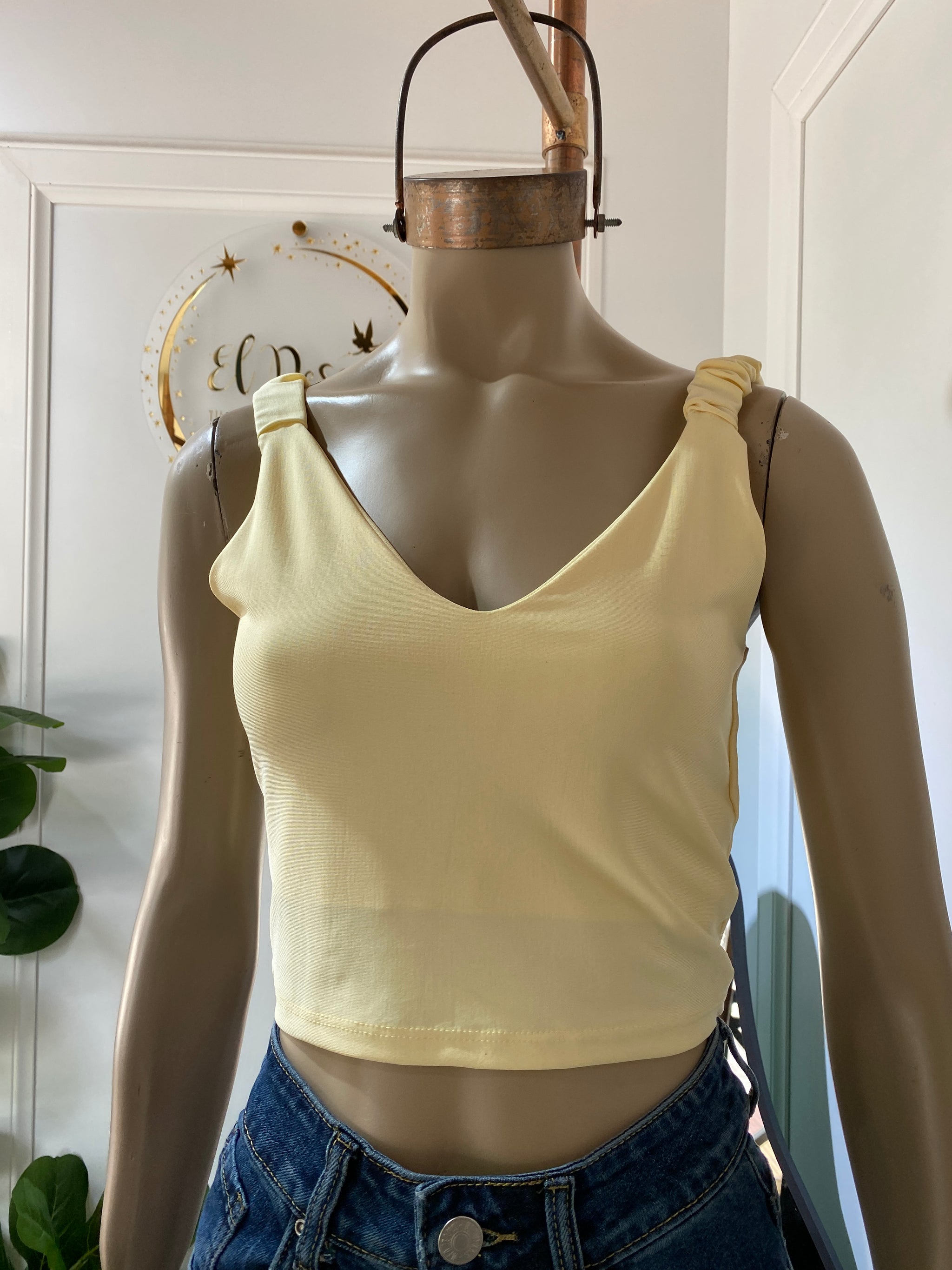 Musculosa Bella con Frunce en Hombros