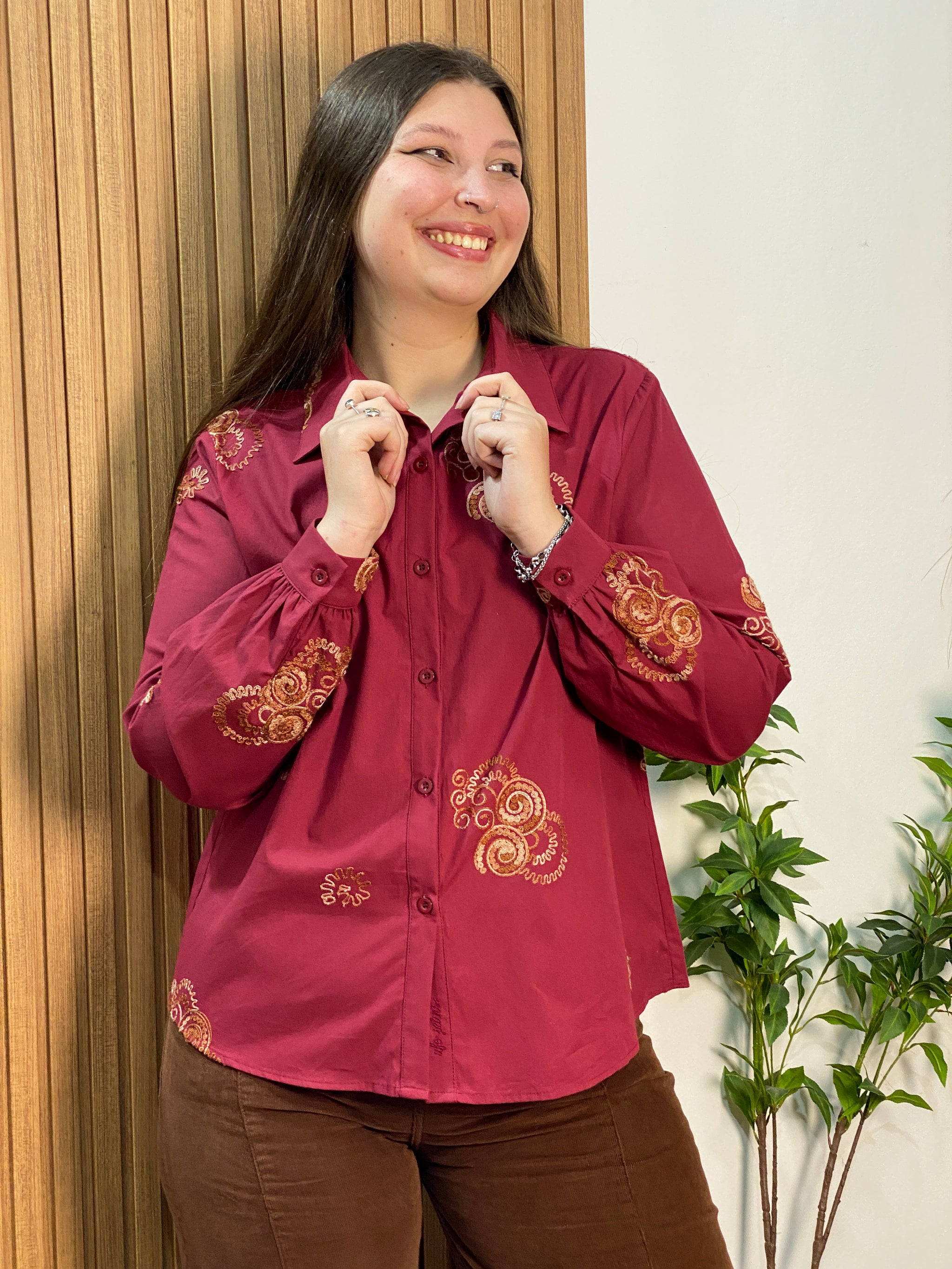 Camisa Bordada Brina