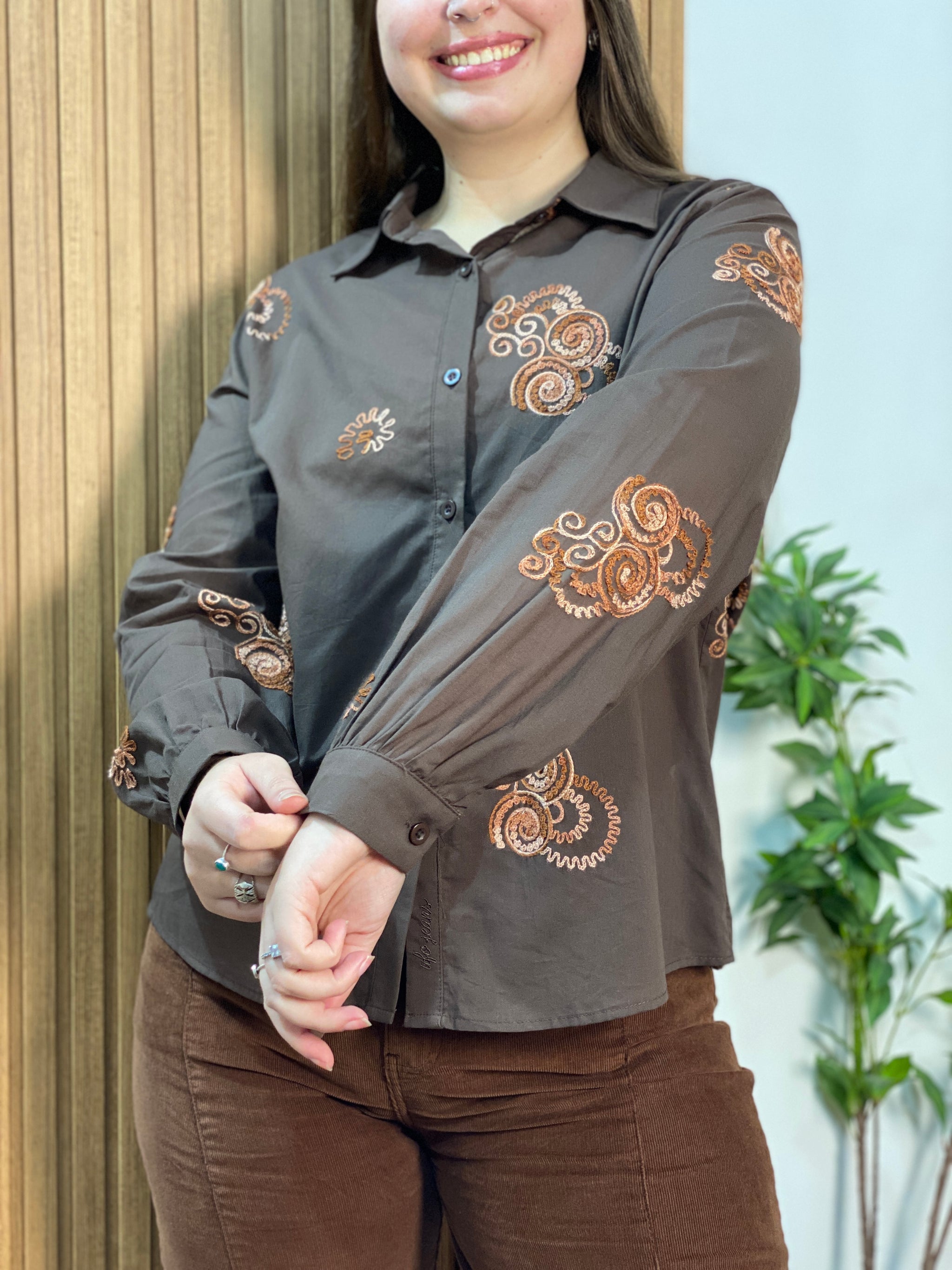 Camisa Bordada Brina