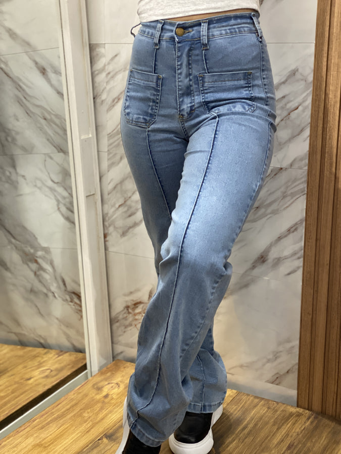 Jean Danna Wide Leg Cargo con Efecto Push-Up