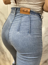 Jean Danna Wide Leg Cargo con Efecto Push-Up