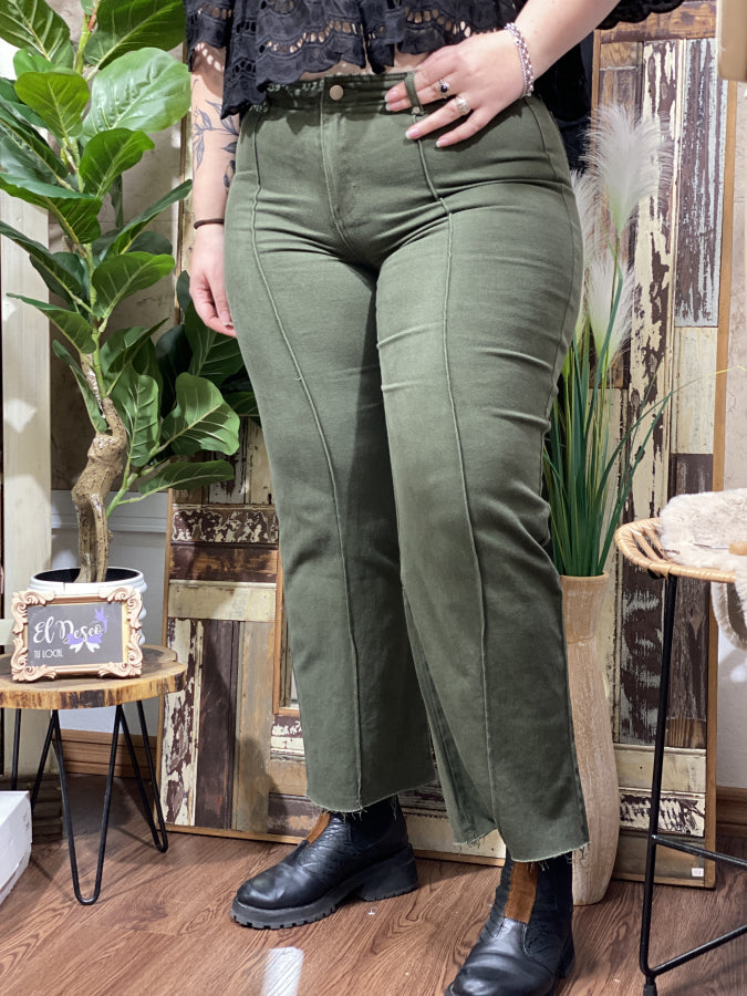 Jean Eleanor Verde Militar con Costuras Frontales y Tiro Alto