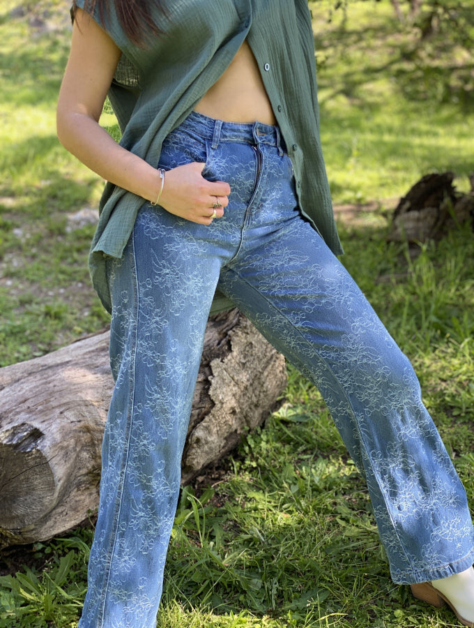 Jean Wide Leg Debora con Bordado Floral