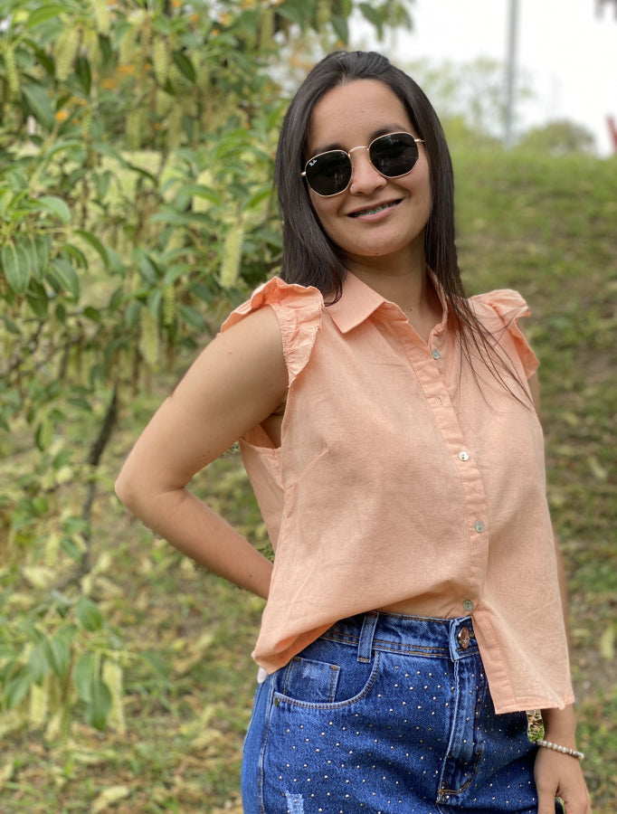 Musculosa Holley en Lino con Cuello Camisero y Volados