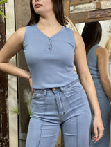 Musculosa Rosana en Hilo Canale con Escote en V