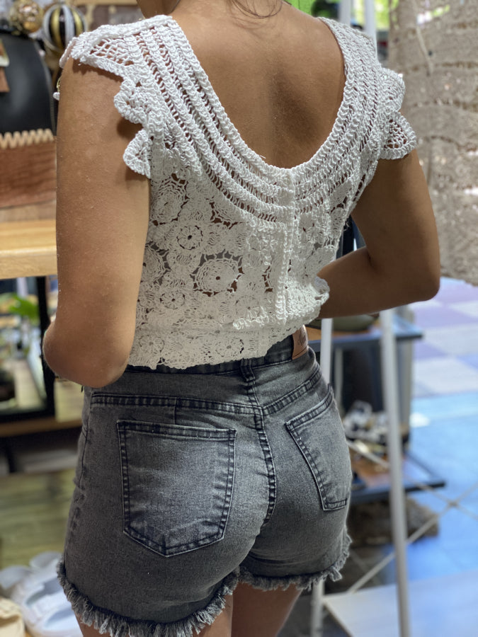 Musculosa Teresa en Crochet Artesanal con Diseño Floral