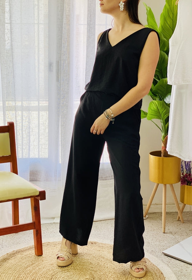 Musculosa Leslie con Detalles Calados y Volados