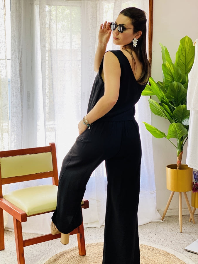 Musculosa Leslie con Detalles Calados y Volados