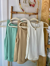 Musculosa Prudence en Crepé Sastrero Premium