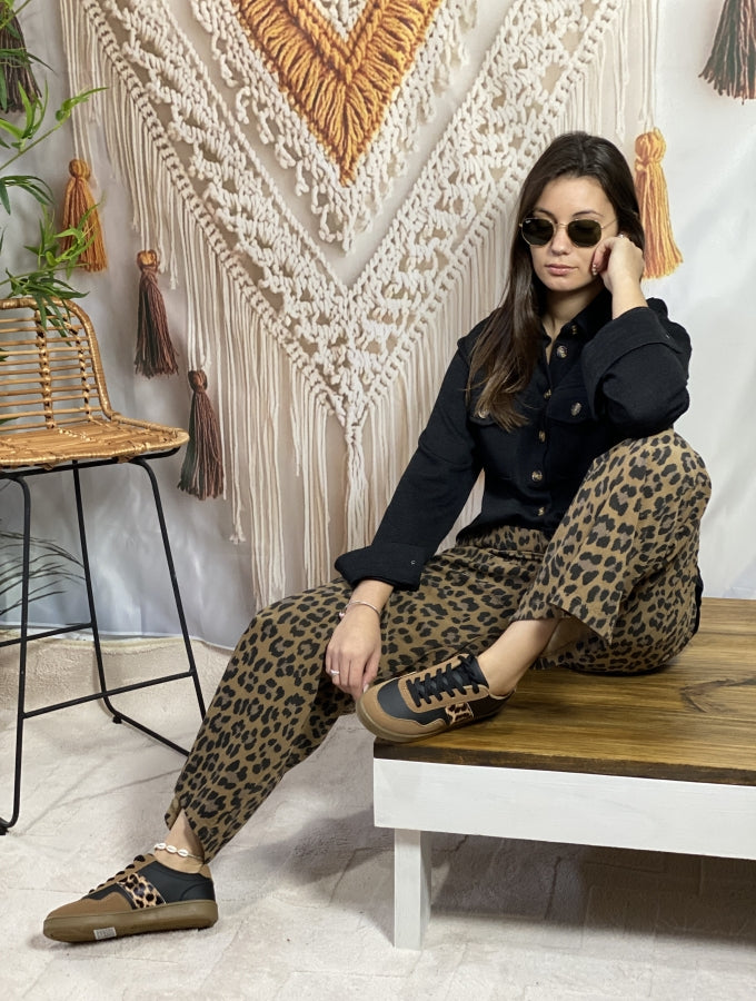 Pantalón Recto Marcela en Pana Fina Estampada