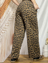 Pantalón Recto Marcela en Pana Fina Estampada
