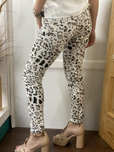 Pantalón Recto Nadia con Estampado de Tendencia