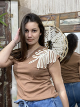 Remera Alicia en Algodón Premium con Bordado en Hombro