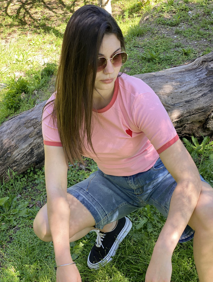 Remera Kristen en Algodón Premium con Bordado de Corazón