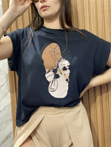 Remera Samantha en Algodón con Estampado Línea & Flores