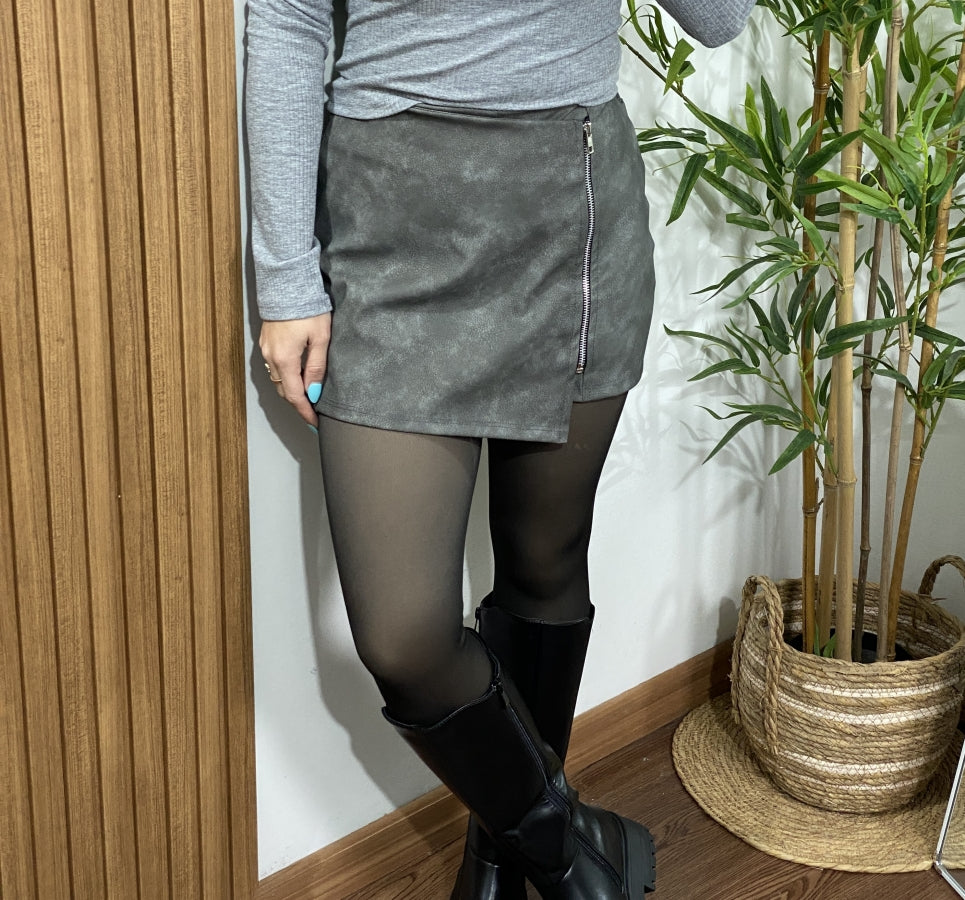 Short Pollera Manuela en Eco Cuero