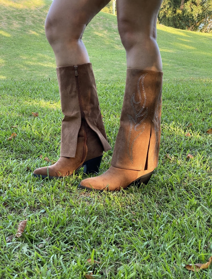 Tejana Aurora en Cuero y Bordado