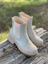 Borceguí Chelsea Eyas de Cuero con Suela Track y Texturas Mix