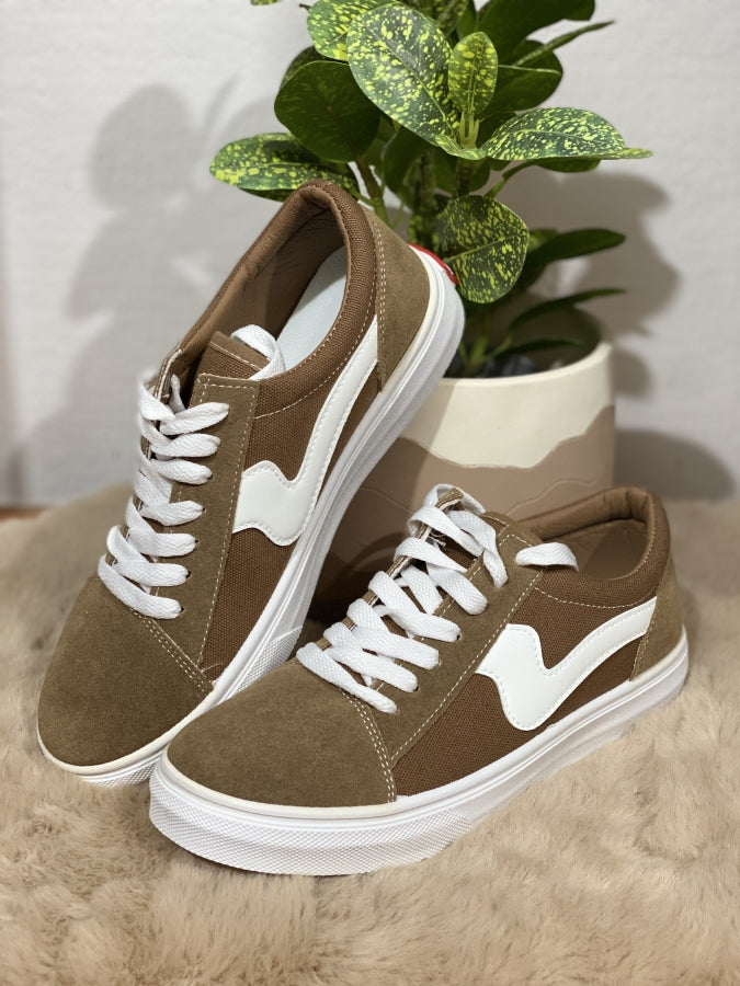 Champion Dylan en Cuero Tabaco