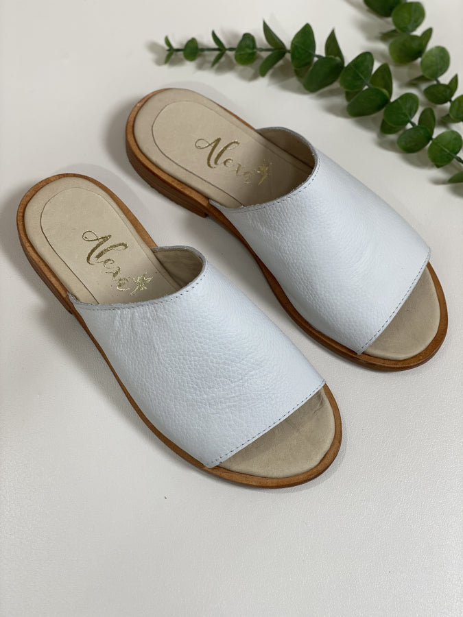 Sandalia Milan en Cuero Genuino con Plantilla Acolchada