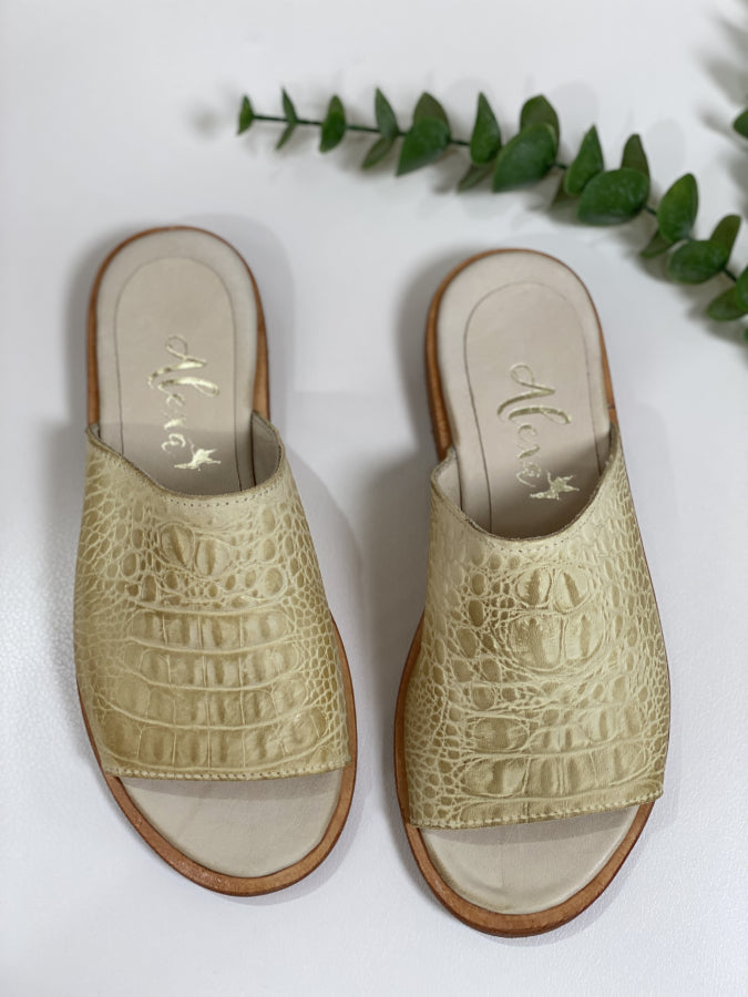 Sandalia Milan en Cuero Genuino con Plantilla Acolchada