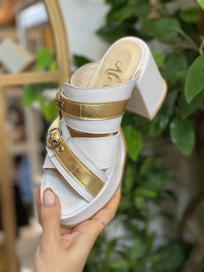 Sandalia Penelope en Cuero Graneado