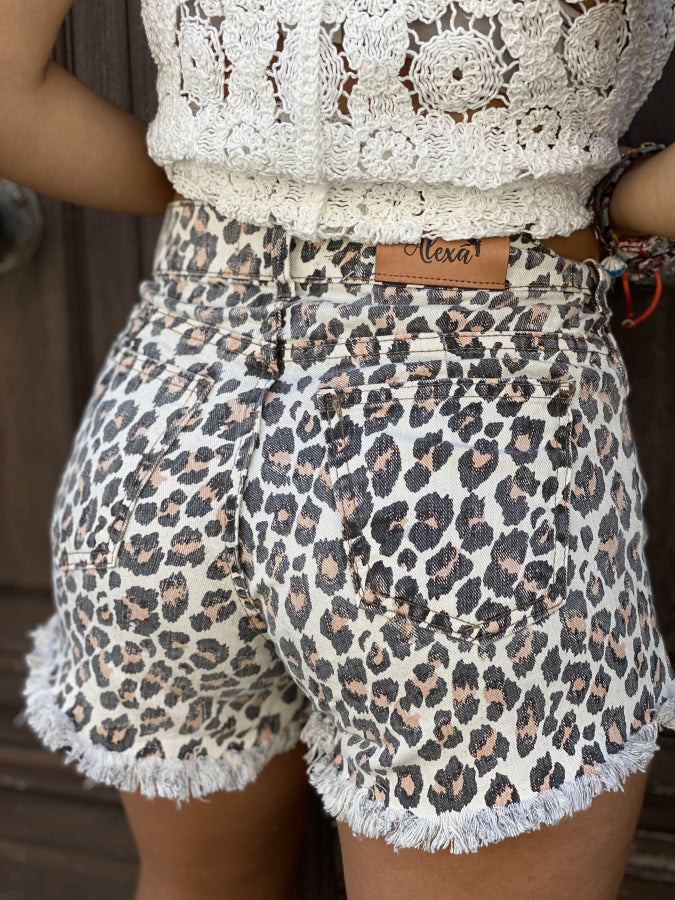 Short Avellana Denim Animal Print