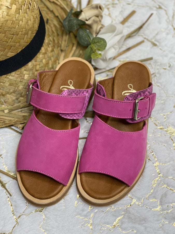 Sandalia Pluma en Cuero Minimalista