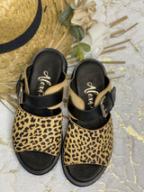 Sandalia Pluma en Cuero Minimalista